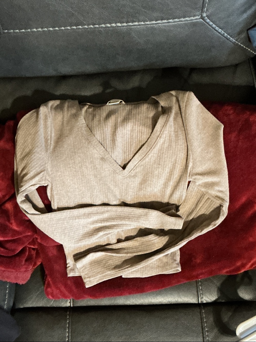 Bozzolo Ribbed V-Neck Sweater in Taupe